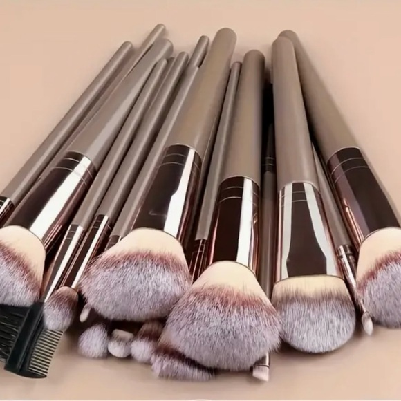 Makeup Brush Set 15pc - Picture 5 of 10